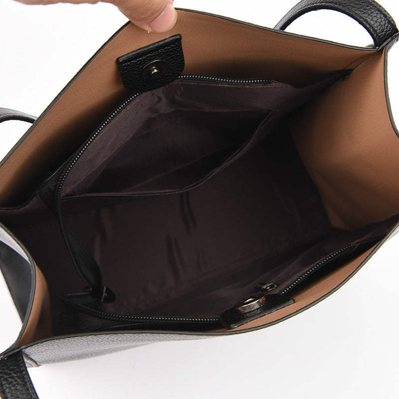 Fera | Elegant and Timeless Shoulder Bag