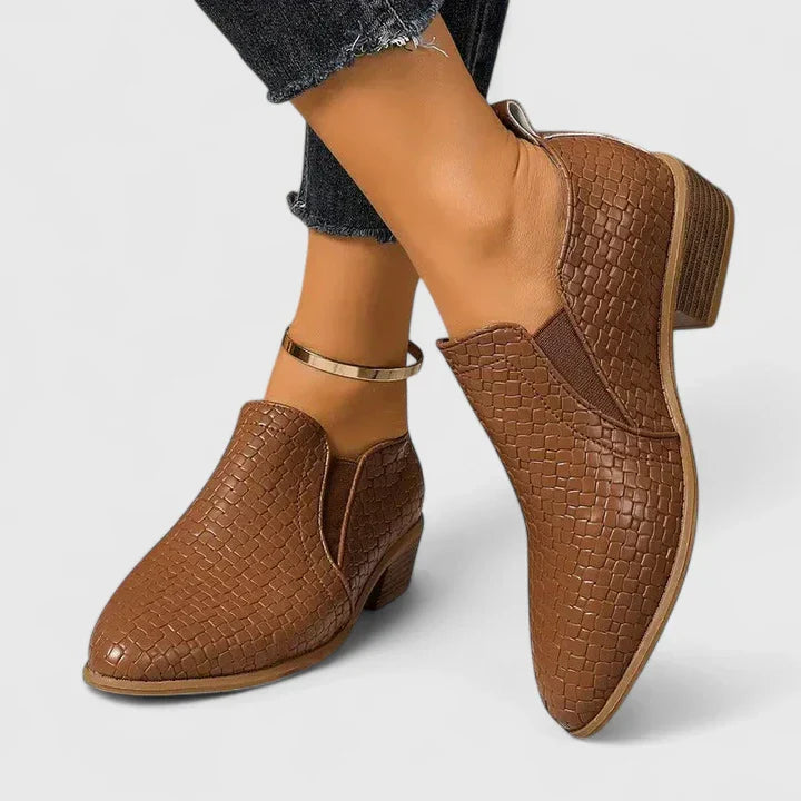 VIOLEANRA – ORTHOPEDIC SHOES