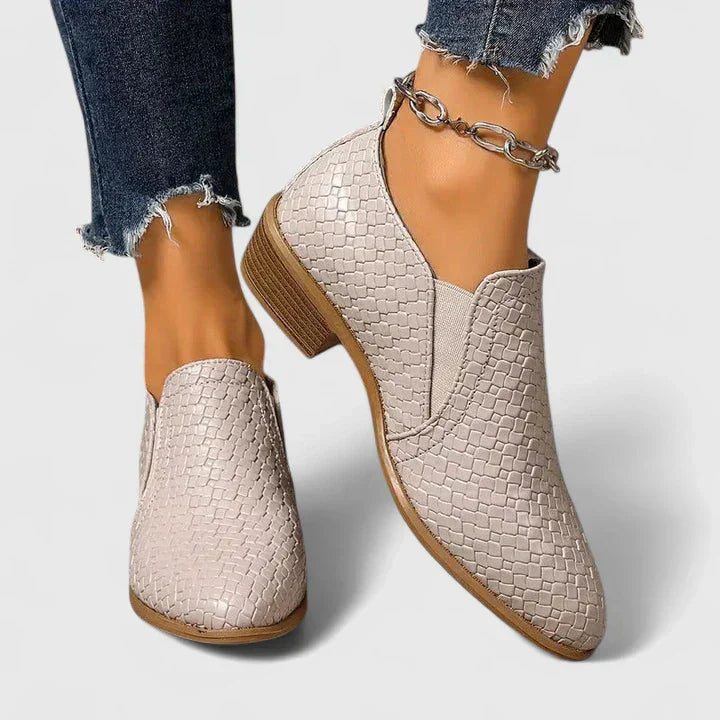 VIOLEANRA – ORTHOPEDIC SHOES