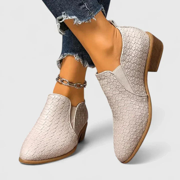 VIOLEANRA – ORTHOPEDIC SHOES