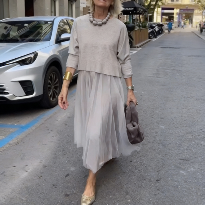 Two-Piece Set Comprising a Long Sleeve Knit Top for Women and a Sleeveless Dress