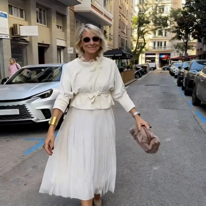 Two-Piece Set Comprising a Long Sleeve Knit Top for Women and a Sleeveless Dress
